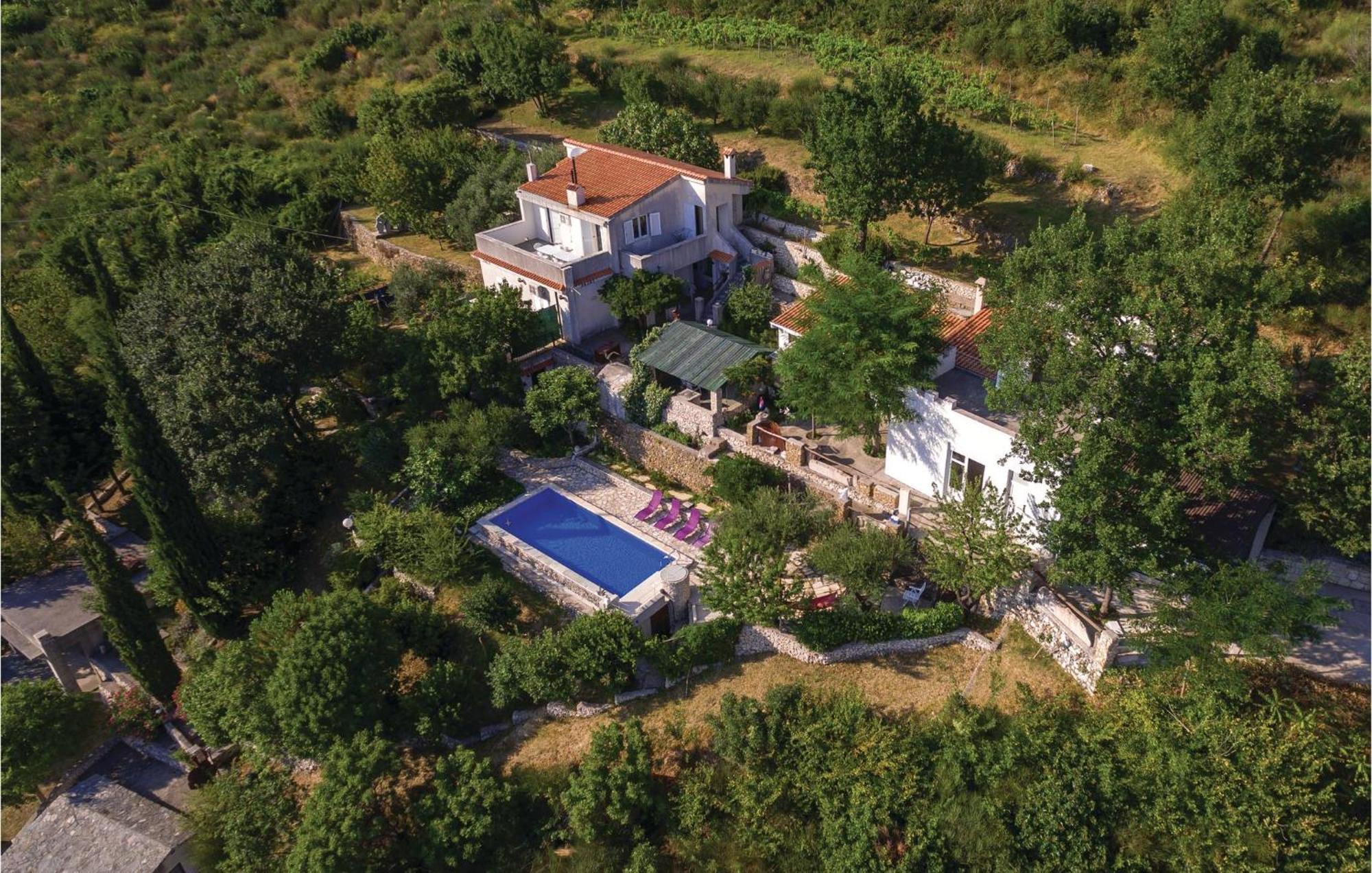 Bobani Gorgeous Home In Klis With Wifi מראה חיצוני תמונה